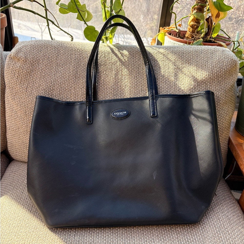 Coach Elegant Black Leather Tote
